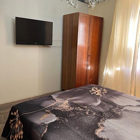 Room Station Giulia ナポリ エクステリア 写真